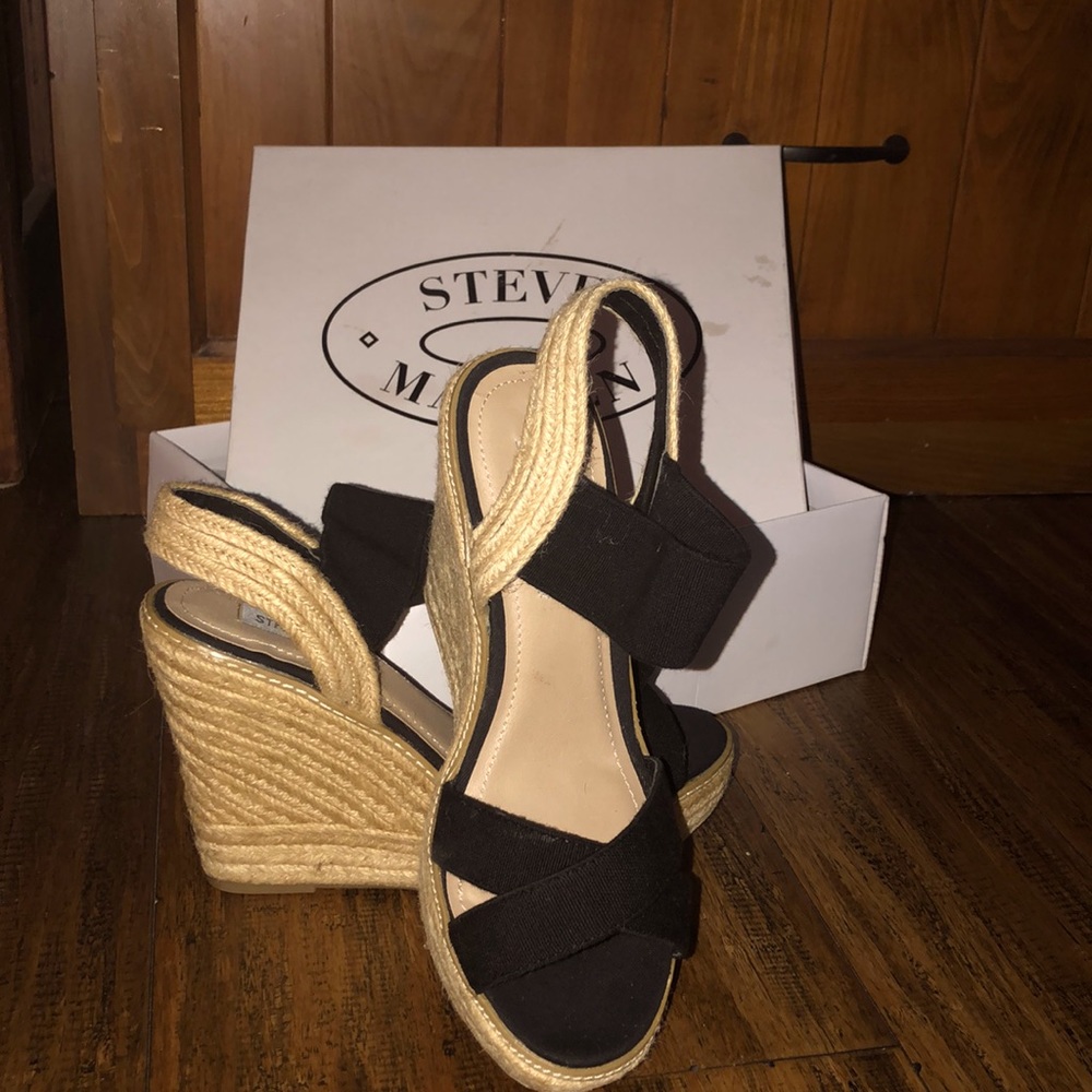 🤩BOGO. Black Wedges sandals. NWB. Size 8.